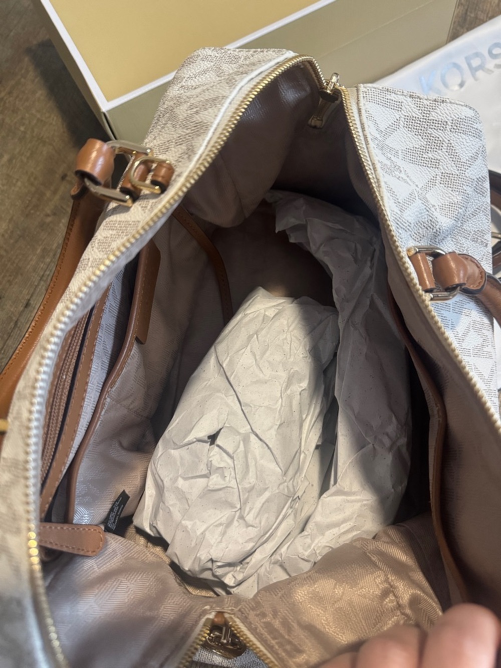 Michael Kors Signature Satchel in Vanilla and Brown - Picture 9 of 14